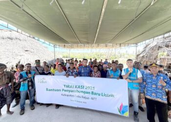 “Tirai Kasih” PLN Hadirkan Terang Baru untuk 3.000 Keluarga Prasejahtera di NTT