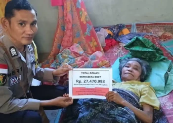 Kisah Bripka Heri Tena yang Tunjukkan Kepedulian, Salurkan Bantuan Rp27 Juta untuk Bernadeta yang Menderita Stroke di Kembur